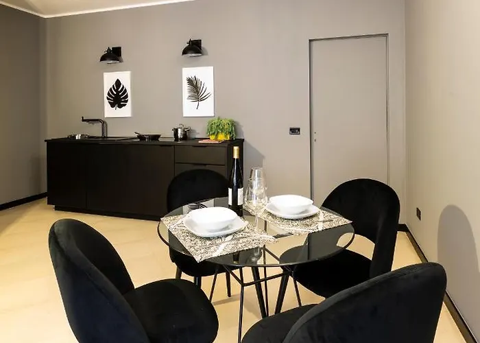 Laus App. 1 - Art & Design Nel Cuore Di Bari - Via Dante Alighieri